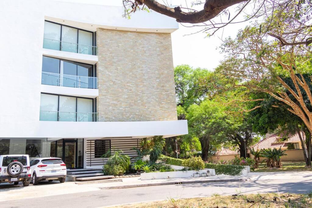 Luxurious Stay At Modern Apartment 산타 크루즈 드 라 시에라 외부 사진